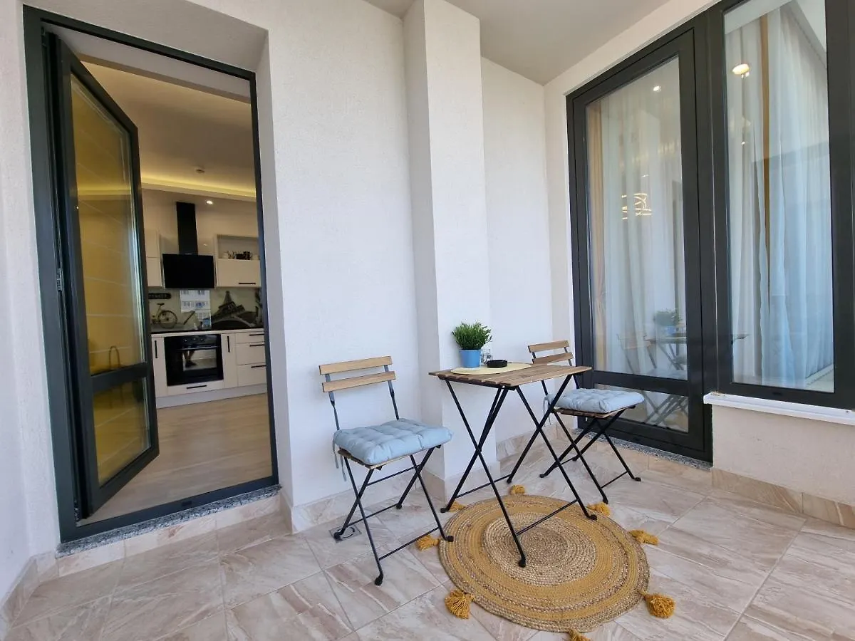 Apartmán Ultra Lux Flora Panorama Burgas City 0*,  Bulharsko